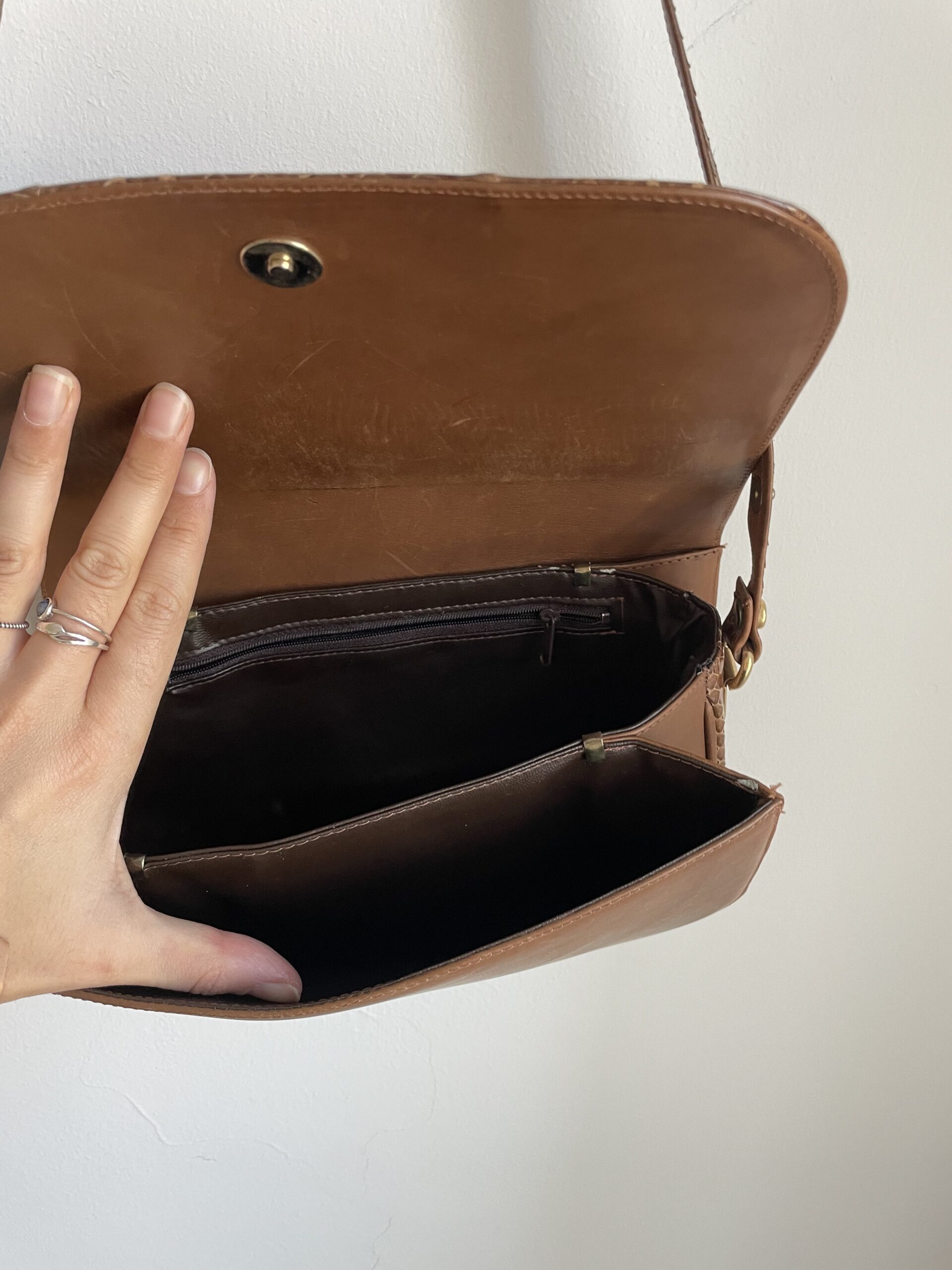 3E06A1C8-A5EB-4E0F-94C9-BBE2673FBC1E