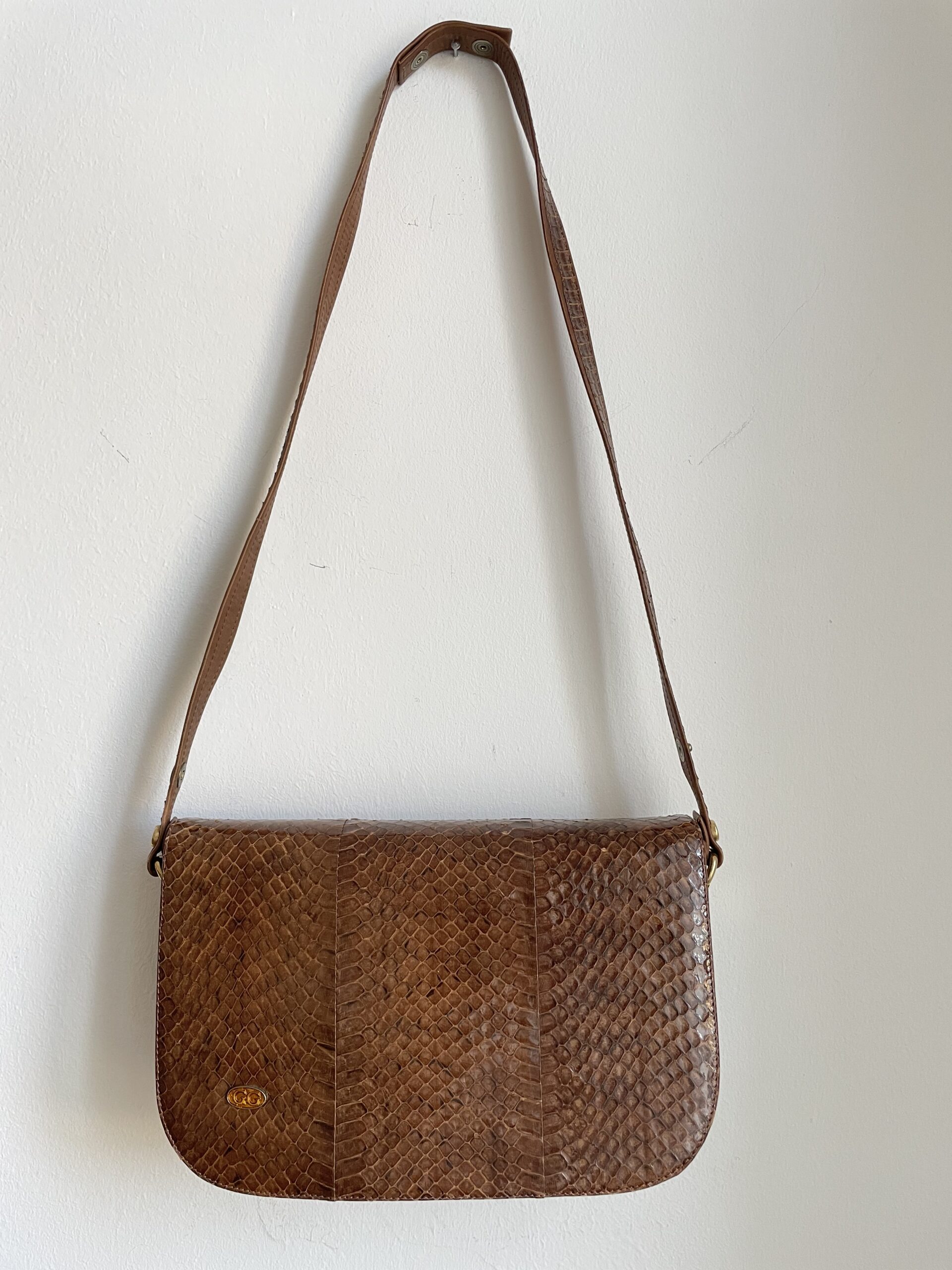 F9BC235A-C875-49F2-B8AB-493CA4AC2631