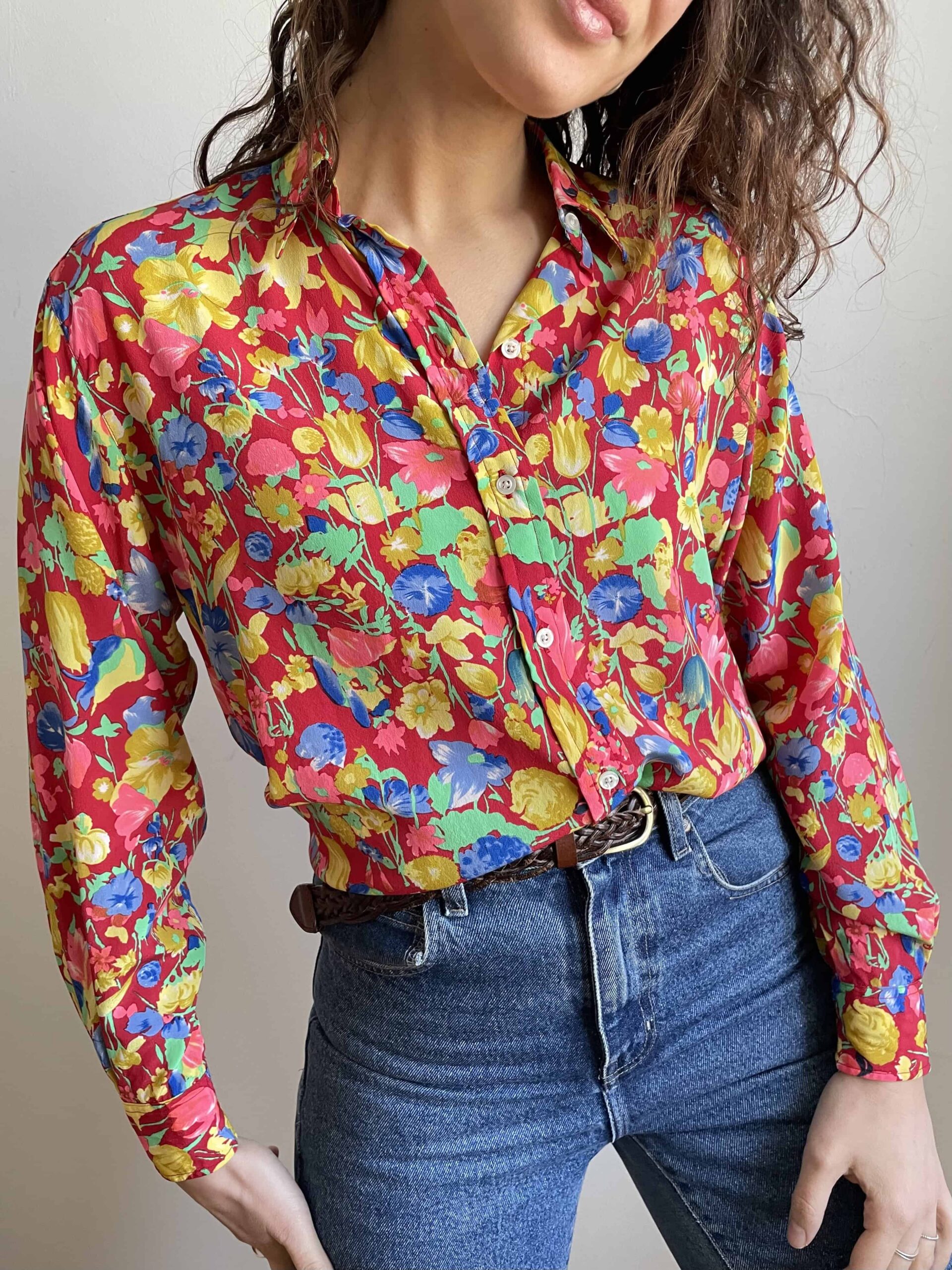 Camicia vintage 100% seta rosso acceso a fiori colorati