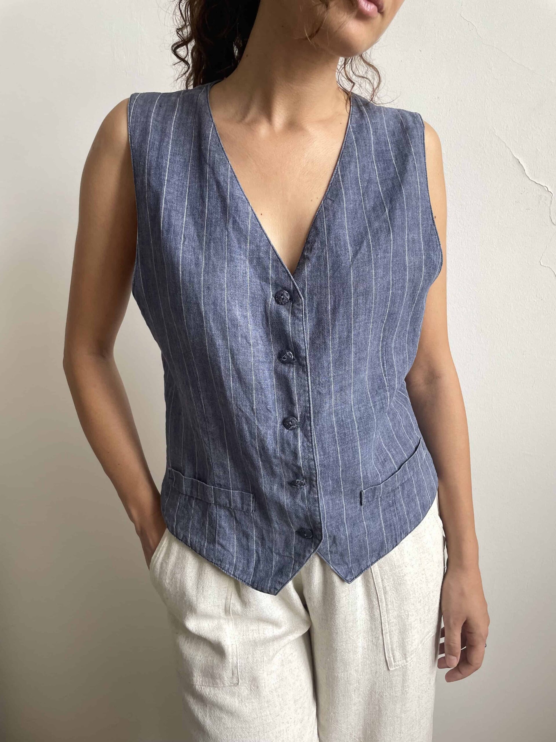 Gilet made in Italy 100% lino celeste gessato