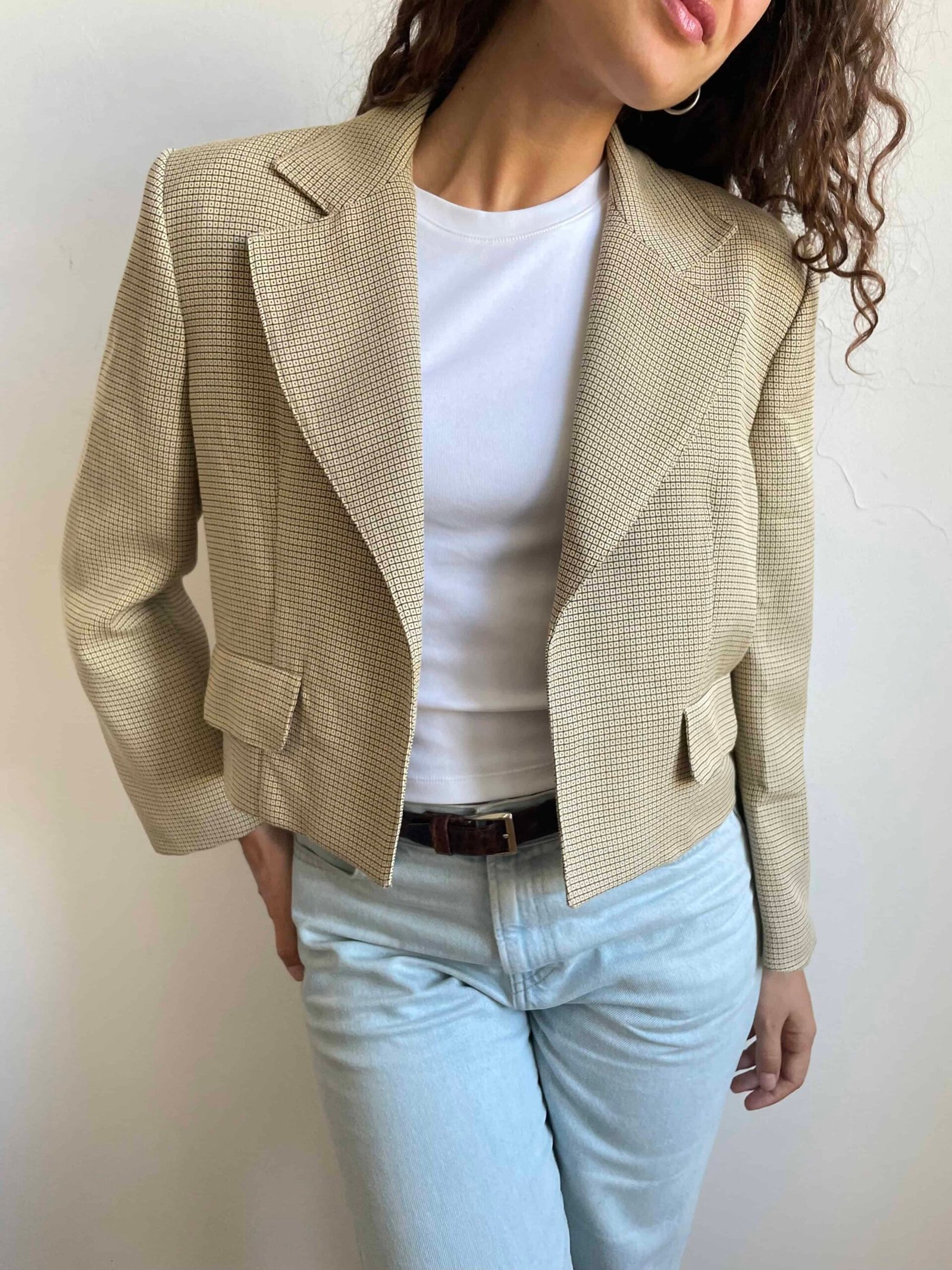 Blazer vintage crop beige e fantasia geometrica nera